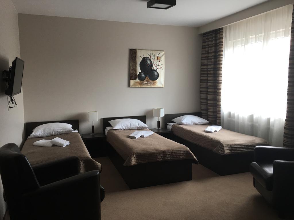 Hotel Zajazd Mazowsze Slupno Buitenkant foto