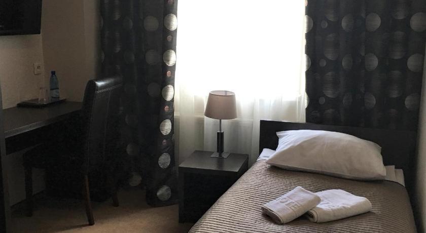 Hotel Zajazd Mazowsze Slupno Buitenkant foto